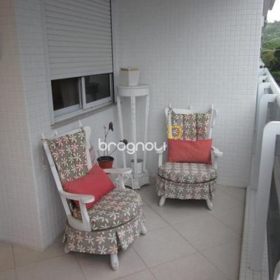 Apartamento com 115m², 3 quartos (sendo 3 suítes), 2 garagens, no bairro Jurerê Internacional em Florianópolis