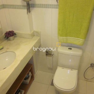 Apartamento com 115m², 3 quartos (sendo 3 suítes), 2 garagens, no bairro Jurerê Internacional em Florianópolis