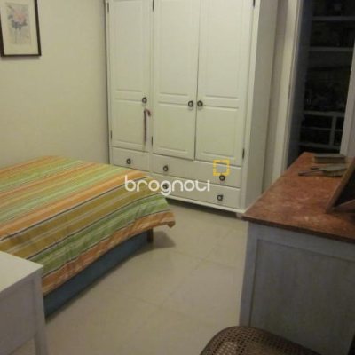 Apartamento com 115m², 3 quartos (sendo 3 suítes), 2 garagens, no bairro Jurerê Internacional em Florianópolis
