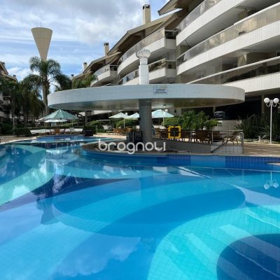 Cobertura com 209m², 4 quartos (sendo 4 suítes), 3 garagens, no bairro Cachoeira do Bom Jesus em Florianópolis