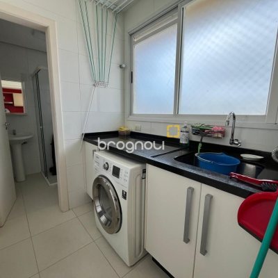 Cobertura com 209m², 4 quartos (sendo 4 suítes), 3 garagens, no bairro Cachoeira do Bom Jesus em Florianópolis