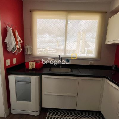 Cobertura com 209m², 4 quartos (sendo 4 suítes), 3 garagens, no bairro Cachoeira do Bom Jesus em Florianópolis