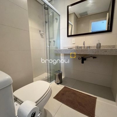Cobertura com 209m², 4 quartos (sendo 4 suítes), 3 garagens, no bairro Cachoeira do Bom Jesus em Florianópolis