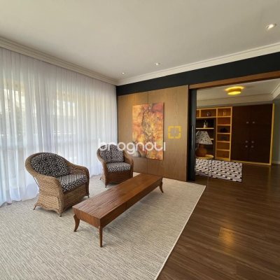 Cobertura com 209m², 4 quartos (sendo 4 suítes), 3 garagens, no bairro Cachoeira do Bom Jesus em Florianópolis