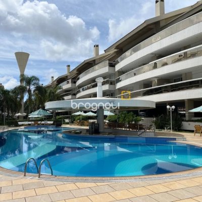 Cobertura com 209m², 4 quartos (sendo 4 suítes), 3 garagens, no bairro Cachoeira do Bom Jesus em Florianópolis