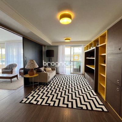 Cobertura com 209m², 4 quartos (sendo 4 suítes), 3 garagens, no bairro Cachoeira do Bom Jesus em Florianópolis