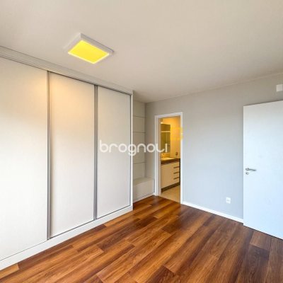 Casa com 157m², 3 quartos (sendo 1 suíte), 2 garagens, no bairro Rio Tavares Central em Florianópolis