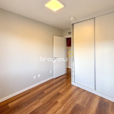 Casa com 157m², 3 quartos (sendo 1 suíte), 2 garagens, no bairro Rio Tavares Central em Florianópolis