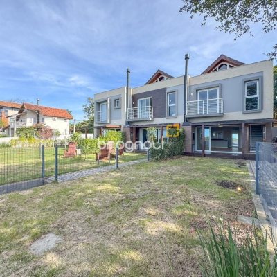 Casa com 157m², 3 quartos (sendo 1 suíte), 2 garagens, no bairro Rio Tavares Central em Florianópolis