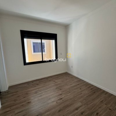 Casa com 150m², 3 quartos (sendo 3 suítes), 2 garagens, no bairro Ingleses em Florianópolis