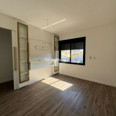 Casa com 150m², 3 quartos (sendo 3 suítes), 2 garagens, no bairro Ingleses em Florianópolis
