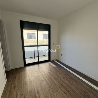 Casa com 150m², 3 quartos (sendo 3 suítes), 2 garagens, no bairro Ingleses em Florianópolis