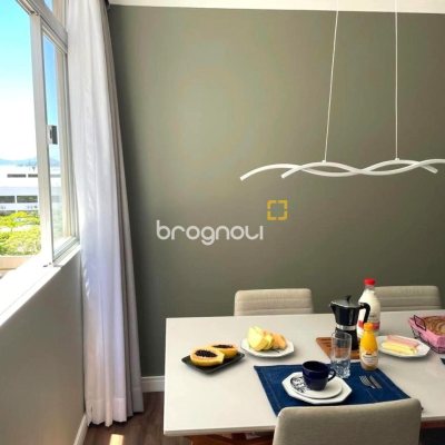 Apartamento com 77m², 2 quartos (sendo 1 suíte), 1 garagem, no bairro Agronômica em Florianópolis