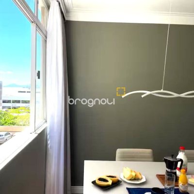 Apartamento com 77m², 2 quartos (sendo 1 suíte), 1 garagem, no bairro Agronômica em Florianópolis
