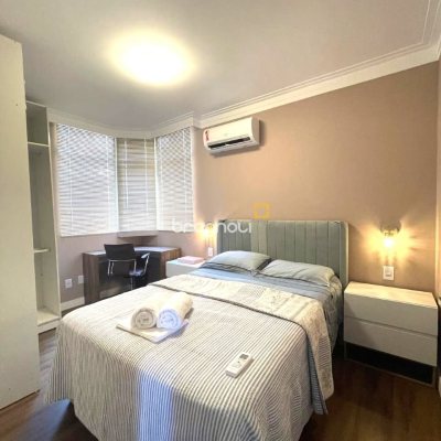 Apartamento com 77m², 2 quartos (sendo 1 suíte), 1 garagem, no bairro Agronômica em Florianópolis