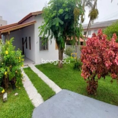 Casa com 144m², 4 quartos (sendo 1 suíte), 2 garagens, no bairro Ingleses em Florianópolis