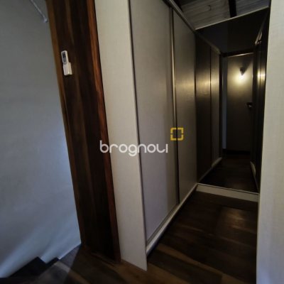 Casa com 270m², 2 quartos (sendo 1 suíte), 2 garagens, no bairro Lagoa da Conceição em Florianópolis