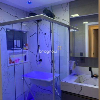 Cobertura com 102m², 2 quartos (sendo 1 suíte), no bairro São João do Rio Vermelho em Florianópolis