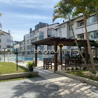 Cobertura com 102m², 2 quartos (sendo 1 suíte), no bairro São João do Rio Vermelho em Florianópolis