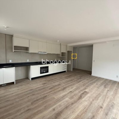 Studio com 40m², 1 quarto, 1 garagem, no bairro Centro em Florianópolis