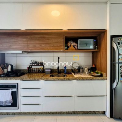Apartamento com 85m², 3 quartos (sendo 1 suíte), 1 garagem, no bairro Pedra Branca em Palhoça