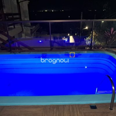 Casa com 250m², 3 quartos (sendo 1 suíte), 4 garagens, no bairro Centro em São José