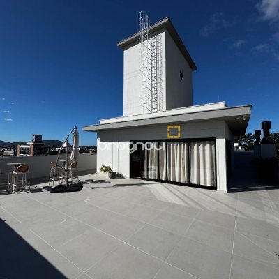 Studio com 32m², 1 quarto, 1 garagem, no bairro Ribeirão da Ilha em Florianópolis