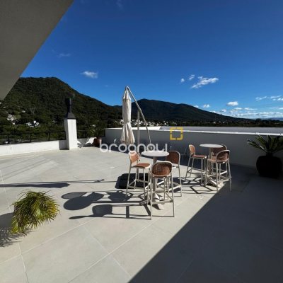 Studio com 32m², 1 quarto, 1 garagem, no bairro Ribeirão da Ilha em Florianópolis
