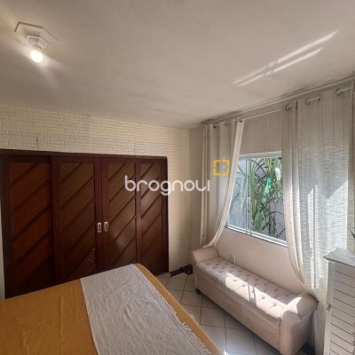 Casa com 110m², 3 quartos, 5 garagens, no bairro Itacorubi em Florianópolis
