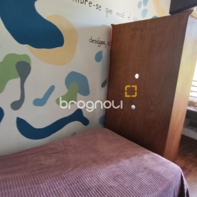 Casa com 269m², 3 quartos (sendo 1 suíte), 2 garagens, no bairro Costeira do Pirajubaé em Florianópolis