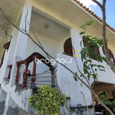 Casa com 269m², 3 quartos (sendo 1 suíte), 2 garagens, no bairro Costeira do Pirajubaé em Florianópolis
