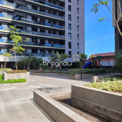 Apartamento com 73m², 2 quartos (sendo 1 suíte), 2 garagens, no bairro Centro em Florianópolis