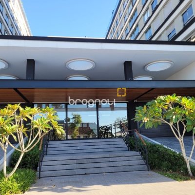 Apartamento com 139m², 3 quartos (sendo 3 suítes), 2 garagens, no bairro Jardim Atlântico em Florianópolis