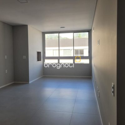 Apartamento com 139m², 3 quartos (sendo 3 suítes), 2 garagens, no bairro Jardim Atlântico em Florianópolis