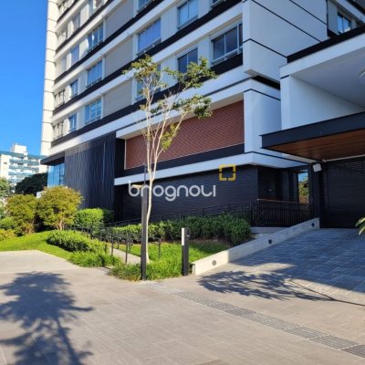 Apartamento com 139m², 3 quartos (sendo 3 suítes), 2 garagens, no bairro Jardim Atlântico em Florianópolis