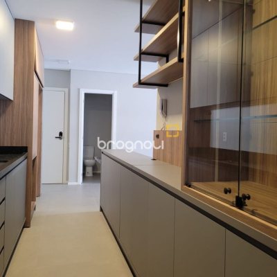 Apartamento com 139m², 3 quartos (sendo 3 suítes), 2 garagens, no bairro Jardim Atlântico em Florianópolis