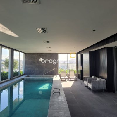 Apartamento com 139m², 3 quartos (sendo 3 suítes), 2 garagens, no bairro Jardim Atlântico em Florianópolis