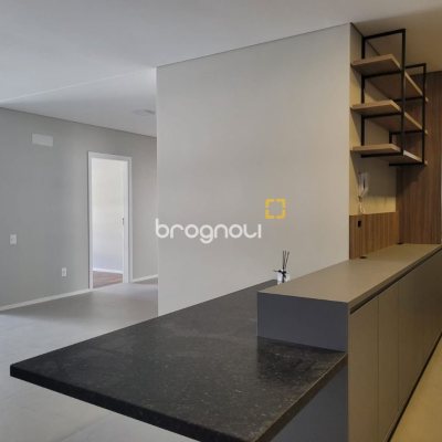 Apartamento com 139m², 3 quartos (sendo 3 suítes), 2 garagens, no bairro Jardim Atlântico em Florianópolis