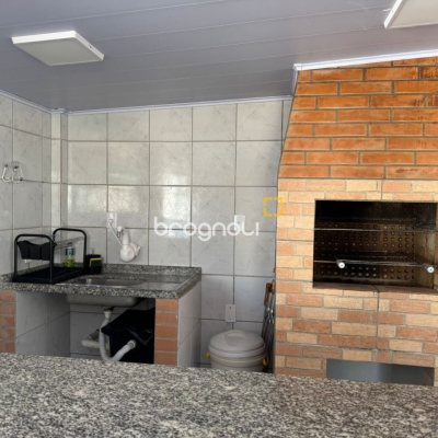 Apartamento com 163m², 5 quartos, 2 garagens, no bairro Balneário em Florianópolis