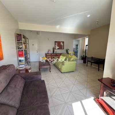 Apartamento com 163m², 5 quartos, 2 garagens, no bairro Balneário em Florianópolis