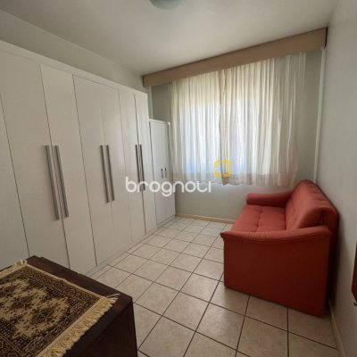 Apartamento com 163m², 5 quartos, 2 garagens, no bairro Balneário em Florianópolis