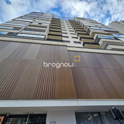 Cobertura com 140m², 3 quartos (sendo 1 suíte), 2 garagens, no bairro Kobrasol em São José