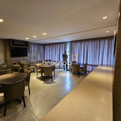 Cobertura com 140m², 3 quartos (sendo 1 suíte), 2 garagens, no bairro Kobrasol em São José
