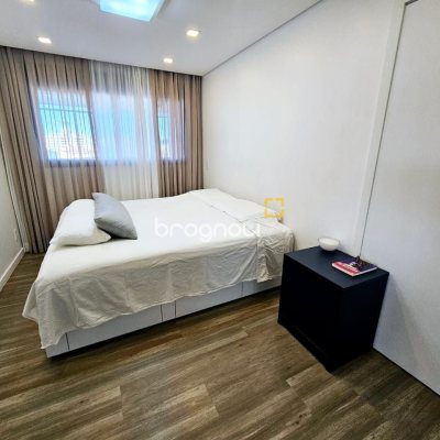 Cobertura com 140m², 3 quartos (sendo 1 suíte), 2 garagens, no bairro Kobrasol em São José