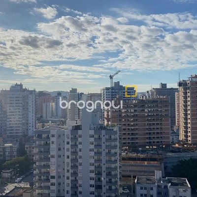 Cobertura com 140m², 3 quartos (sendo 1 suíte), 2 garagens, no bairro Kobrasol em São José