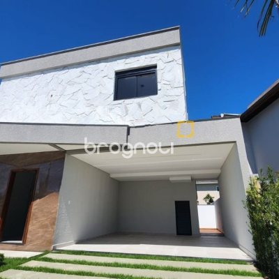 Casa com 162m², 3 quartos (sendo 1 suíte), 2 garagens, no bairro Cachoeira do Bom Jesus em Florianópolis