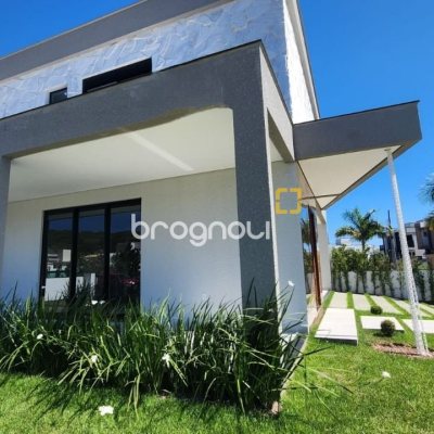 Casa com 162m², 3 quartos (sendo 1 suíte), 2 garagens, no bairro Cachoeira do Bom Jesus em Florianópolis