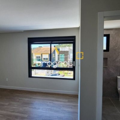 Casa com 162m², 3 quartos (sendo 1 suíte), 2 garagens, no bairro Cachoeira do Bom Jesus em Florianópolis