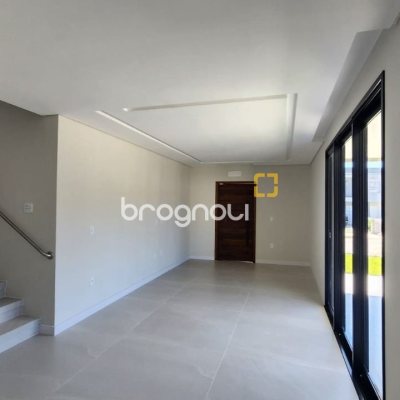 Casa com 162m², 3 quartos (sendo 1 suíte), 2 garagens, no bairro Cachoeira do Bom Jesus em Florianópolis