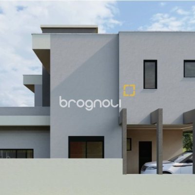 Casa de Condomínio com 375m², 3 quartos (sendo 3 suítes), 2 garagens, no bairro Rio Vermelho em Florianópolis